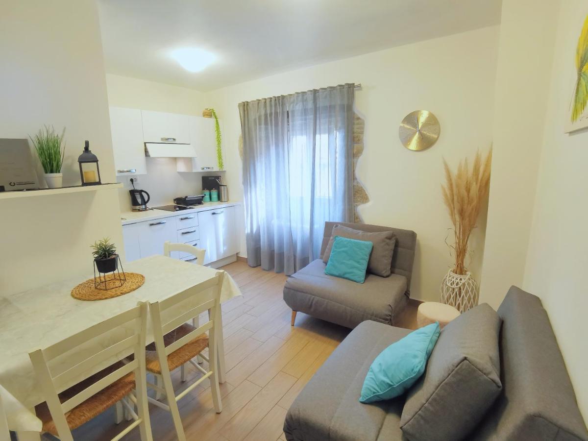 Apartment Hum-The Smallest Town In The World Exteriör bild