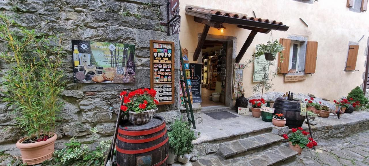 Apartment Hum-The Smallest Town In The World Exteriör bild