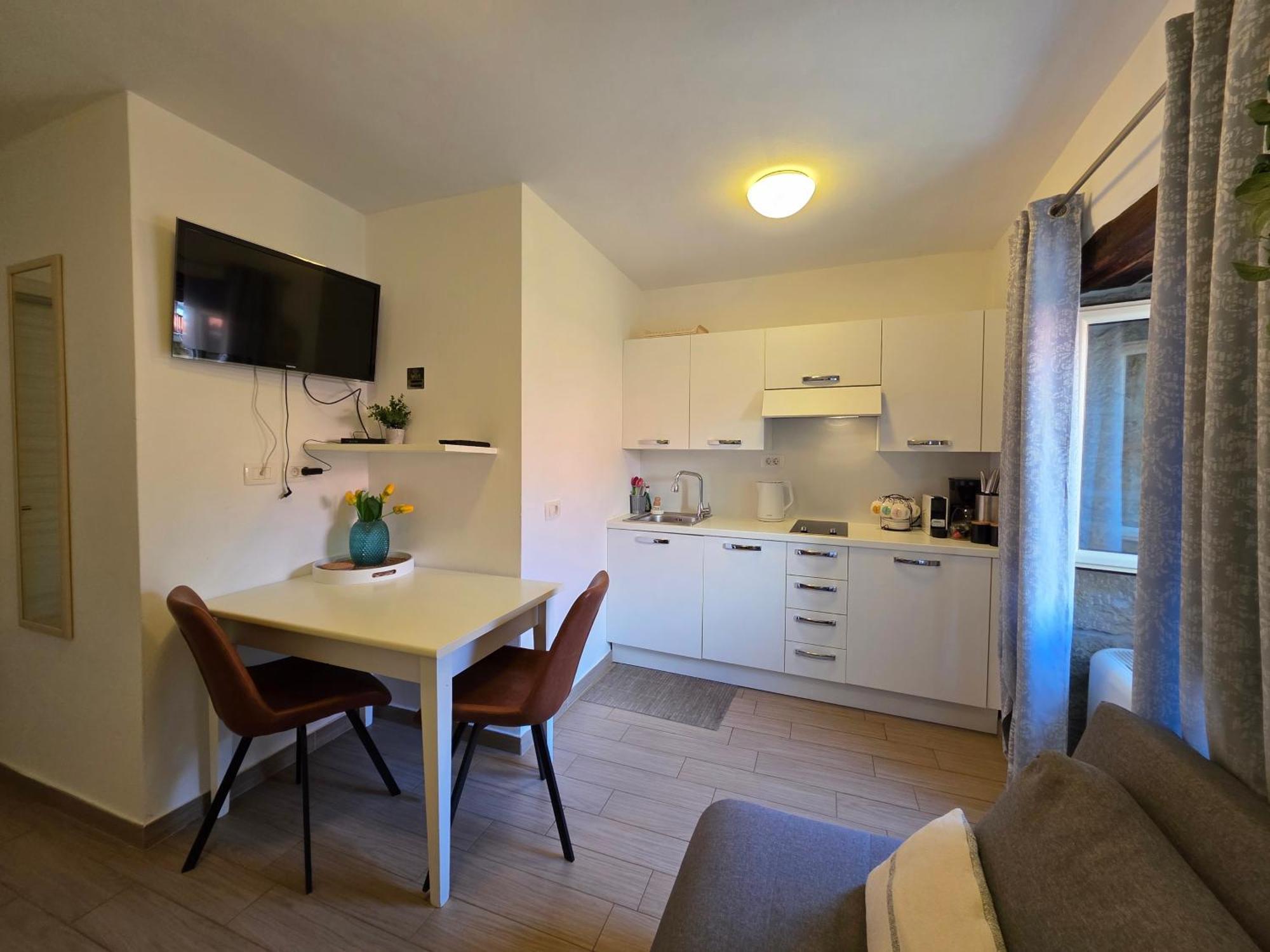 Apartment Hum-The Smallest Town In The World Exteriör bild